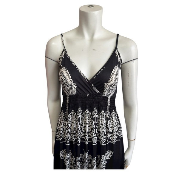 VITTA LUNA Boho Maxi Dress - Black + Ivory Mandala Graphic- Women’s Small - Picture 4 of 8